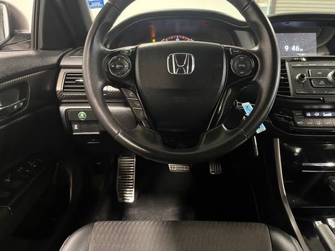 Used 2017 Honda Accord Sport image 20