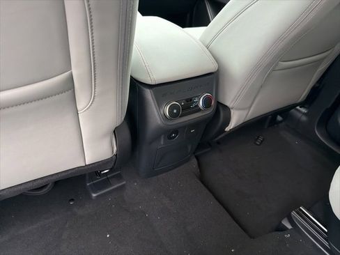 New 2026 Ford Explorer Active image 8