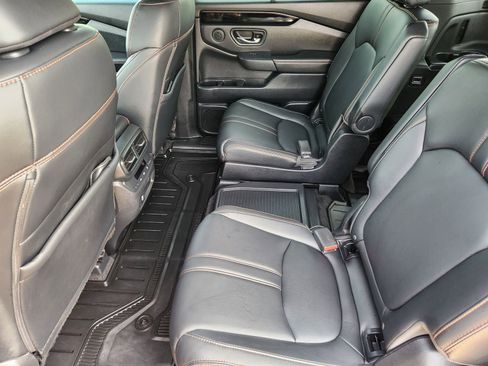 Used 2023 Honda Pilot TrailSport image 33