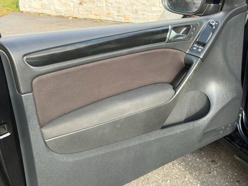 Used 2011 Volkswagen Golf 2-Door image 27