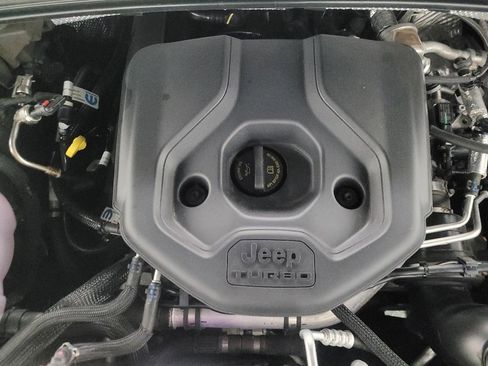 Used 2023 Jeep Grand Cherokee 4WD 4xe image 30