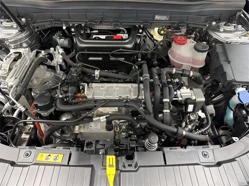 Used 2023 Mercedes-Benz EQB 300 4MATIC image 10