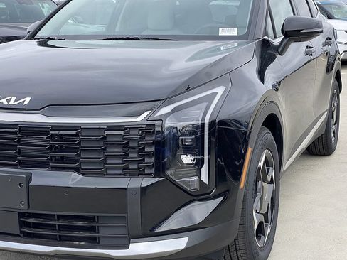 New 2026 Kia Sportage EX FWD image 8