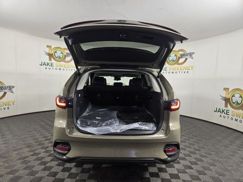Used 2026 MAZDA CX-70 3.3 Turbo w/ Preferred Package AWD/4WD image 32