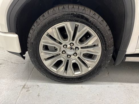 Used 2021 GMC Sierra 1500 Denali w/ Denali Ultimate Package image 27