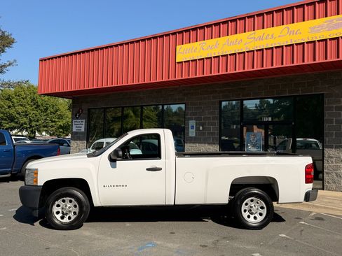 Used 2013 Chevrolet Silverado 1500 W/T image 2