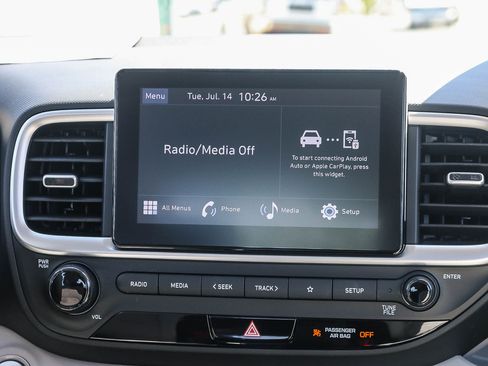 Certified 2024 Hyundai Venue SEL FWD image 18