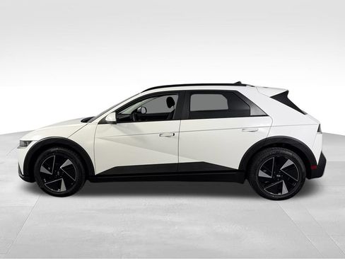 Used 2025 Hyundai Ioniq 5 SEL RWD image 9