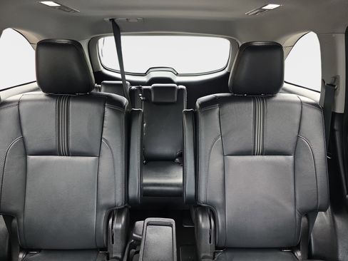 Used 2018 Toyota Highlander SE FWD image 33