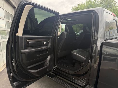 Used 2018 RAM 2500 Laramie w/ Sport Appearance Group AWD/4WD image 32
