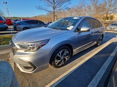 Used 2023 Subaru Legacy Premium image 3