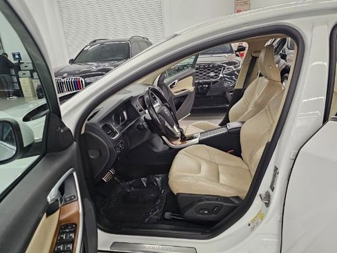 Used 2016 Volvo S60 T5 Premier image 29