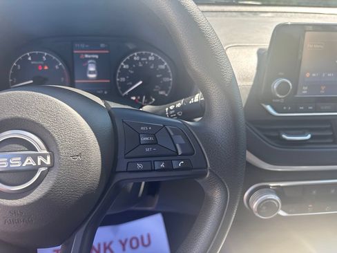 Used 2024 Nissan Altima 2.5 S FWD image 17