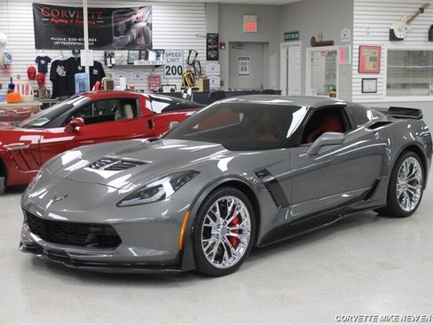 Used 2016 Chevrolet Corvette Z06 w/ 3LZ Preferred Equipment Group RWD image 4