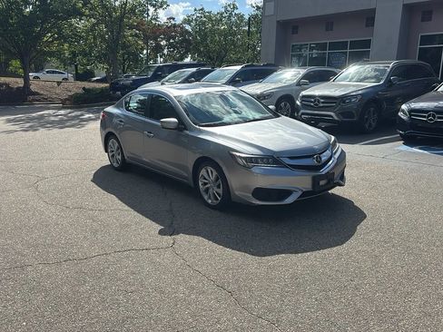 Used 2017 Acura ILX FWD image 3
