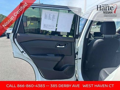 Certified 2023 Nissan Rogue SV w/ SV Premium B Package AWD/4WD image 17
