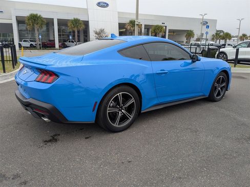 Used 2025 Ford Mustang Premium image 4