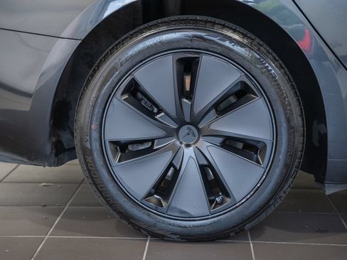 Used 2025 Tesla Model 3 RWD image 15