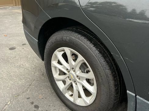 Used 2019 Chevrolet Equinox LS w/ LS Convenience Package image 10