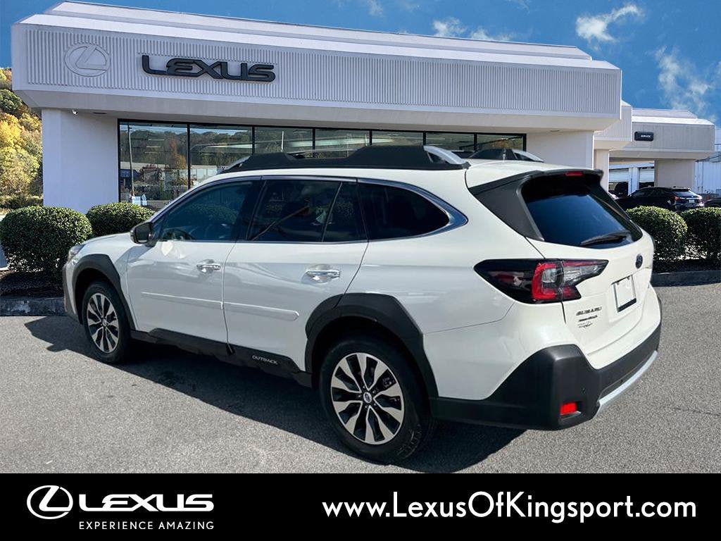 Used 2024 Subaru Outback Touring AWD/4WD image 3