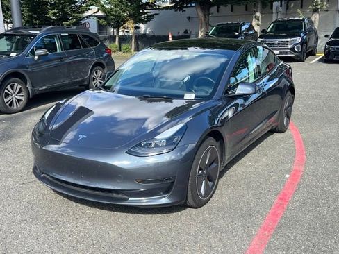 Used 2023 Tesla Model 3 Standard Range RWD image 3