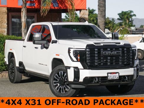 Used 2025 GMC Sierra 2500 Denali Ultimate image 2