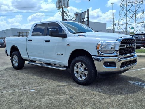 Used 2024 RAM 2500 Big Horn AWD/4WD image 2