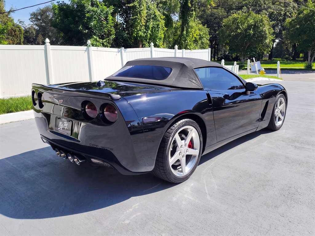 Used 2005 Chevrolet Corvette Convertible w/ Preferred Equipment Group RWD image 16