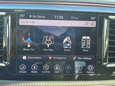 Used 2020 Chrysler Pacifica Limited image 20