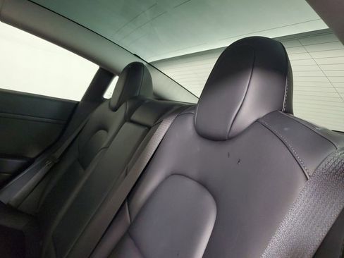 Used 2023 Tesla Model 3 Standard Range image 11