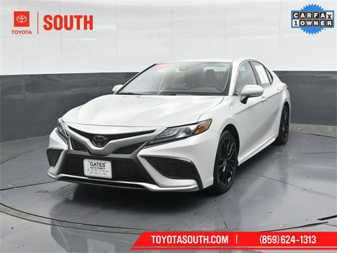 Used 2023 Toyota Camry XSE image 6
