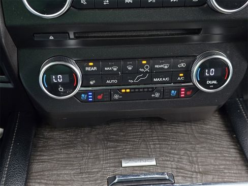 Used 2018 Ford Expedition Limited w/ Equipment Group 301A image 25