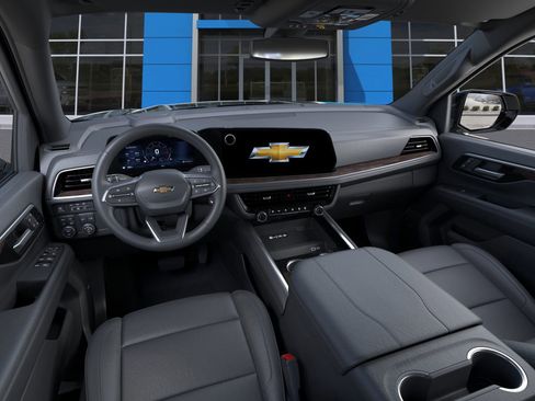 New 2026 Chevrolet Suburban LT w/ Comfort Package image 15