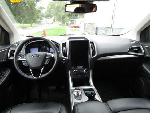 Used 2023 Ford Edge SEL w/ Convenience Package AWD/4WD image 12