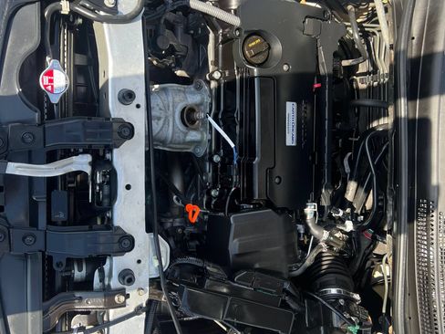 Used 2016 Honda CR-V Touring image 32