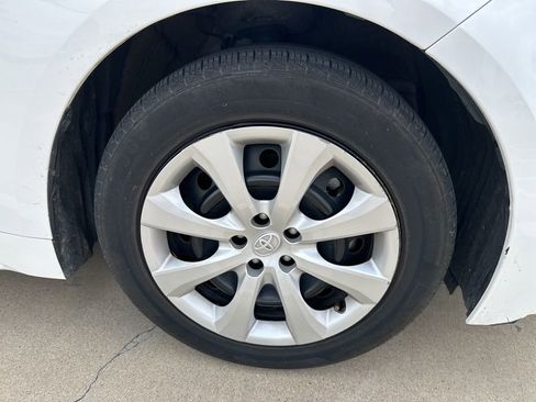 Used 2024 Toyota Corolla LE image 3