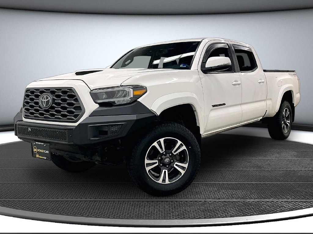 Used 2021 Toyota Tacoma TRD Sport w/ TRD Premium Sport Package AWD/4WD image 3