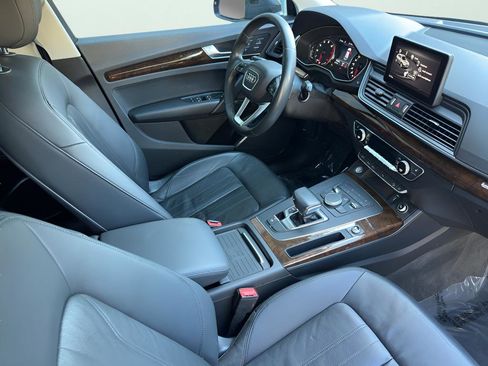 Used 2020 Audi Q5 2.0T Premium w/ Convenience Package image 61