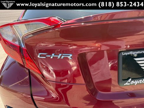 Used 2018 Toyota C-HR XLE FWD image 8