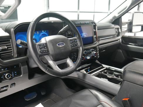 Certified 2024 Ford F250 Lariat w/ Lariat Ultimate Package image 9