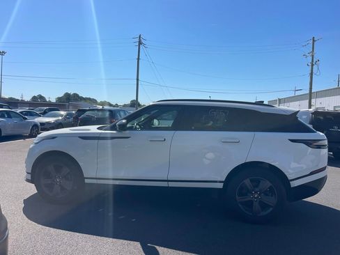 Used 2025 Land Rover Range Rover Velar Dynamic SE AWD/4WD image 2