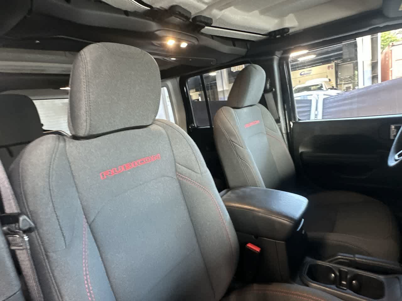 Used 2026 Jeep Wrangler Unlimited Rubicon AWD/4WD image 27