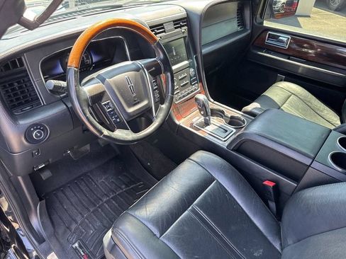 Used 2017 Lincoln Navigator L Reserve AWD/4WD image 39