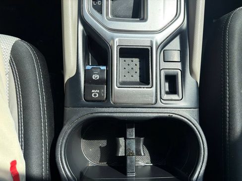 Used 2022 Subaru Forester AWD/4WD image 34