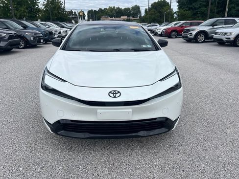Used 2025 Toyota Prius AWD image 2