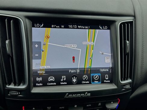 Used 2020 Maserati Levante GranSport image 9