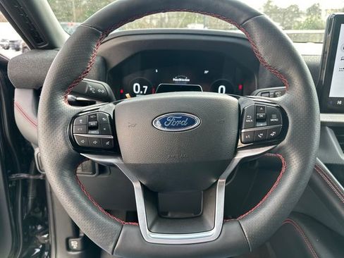 Certified 2025 Ford Explorer ST-Line w/ ST-Line Street Pack image 30