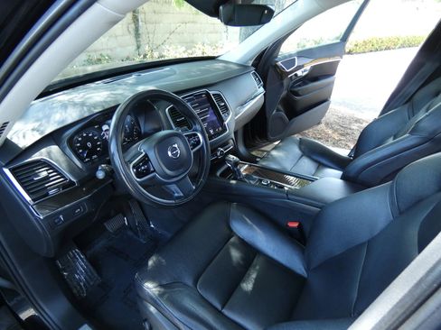 Used 2018 Volvo XC90 T6 Momentum w/ Convenience Package image 45