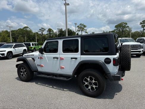 Used 2022 Jeep Wrangler Unlimited Rubicon AWD/4WD image 5