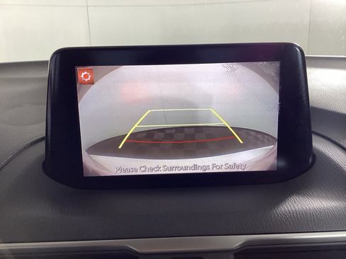 Used 2018 MAZDA MAZDA3 Touring image 25